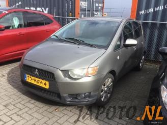 Coche siniestrado Mitsubishi Colt Colt (Z2/Z3), Hatchback, 2004 / 2012 1.3 16V 2009/4