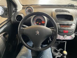 Peugeot 107 1.0 Active 83.000 NAP! picture 19