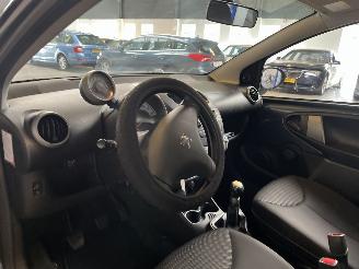 Peugeot 107 1.0 Active 83.000 NAP! picture 18