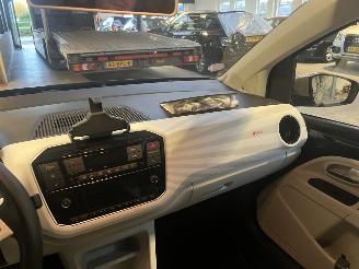 Volkswagen Up! 1.0 TSI High Up! Beats Pano Leer NAP! picture 22