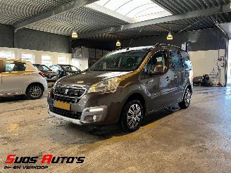 Coche accidentado Peugeot Partner TEPEE 1.2 PureTech Allure 2018/3