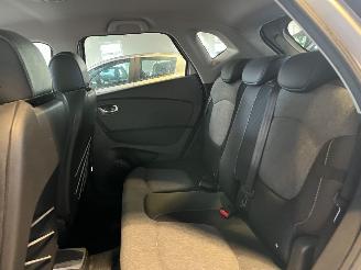 Renault Captur 1.2 TCe Bose 52.000 KM Automaat! picture 14