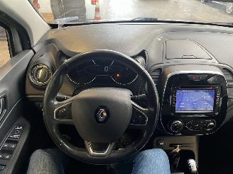 Renault Captur 1.2 TCe Bose 52.000 KM Automaat! picture 20