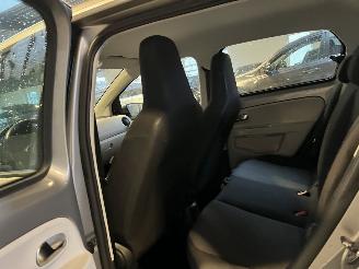 Volkswagen Up! 1.0 move up! picture 12