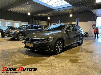 krockskadad bil auto Volkswagen Passat 1.4 TSI PHEV GTE Business 2021/3