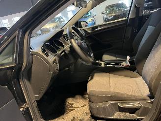 Volkswagen Golf 1.2 TSI Trendline picture 16