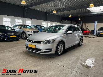 krockskadad bil auto Volkswagen Golf 1.6 TDI Trendline BlueMotion 2014/1