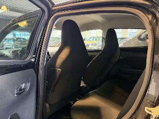 Citroën C1 1.0 VTi Shine picture 13