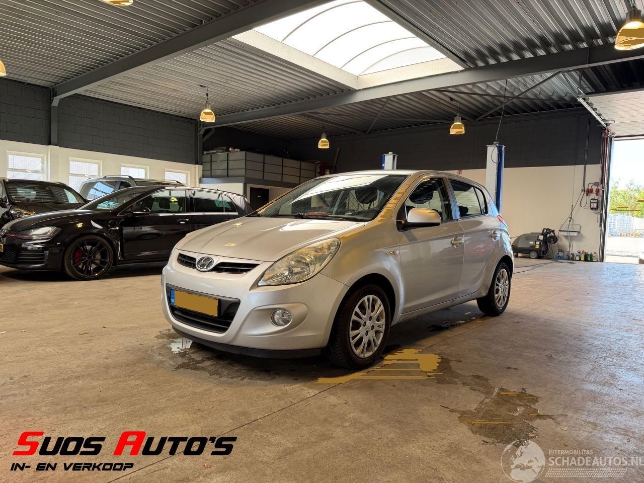 Hyundai I-20 1.4i DynamicVersion Automaat