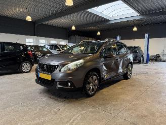  Peugeot 2008 1.2 PureTech Blue Lion 2017/1