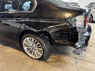 BMW 3-serie 320i Executive picture 10