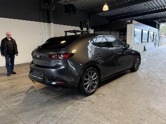 Mazda 3 2.0 e-SkyActiv G 122 picture 5