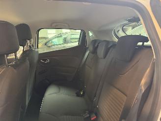 Renault Clio 0.9 TCe Limited picture 14