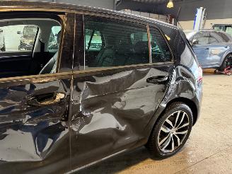 Volkswagen Golf E EDITION! 54.000 NAP! picture 11