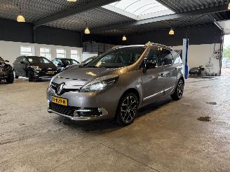 krockskadad bil auto Renault Grand-scenic 1.5 dCi Bose Automaat! 2015/3
