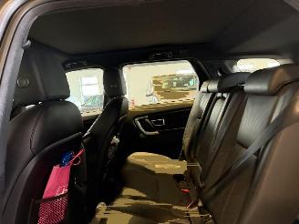 Land Rover Discovery Sport 2.0 TD4 HSE Luxury picture 11
