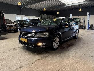 Damaged car Volkswagen Passat 1.4 TSI BlueMotion 2011/5