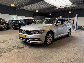 Voiture accidenté Volkswagen Passat 1.6 TDI BlueMotion 2015/4