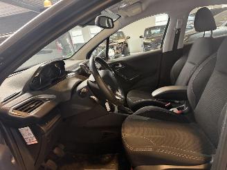 Peugeot 208 1.2 PureTech Allure 1e Eigenaar! picture 16