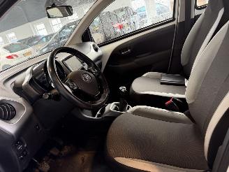 Toyota Aygo 1.0 VVT-i x-play NAP! picture 16