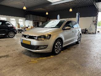 uszkodzony samochody osobowe Volkswagen Polo 1.0 BlueMotion Edition 2015/4