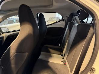 Toyota Aygo 1.0 VVT-i x-wave picture 17