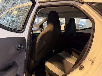 Toyota Aygo 1.0 VVT-i x-wave picture 15