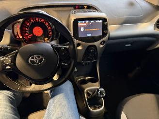Toyota Aygo 1.0 VVT-i x-wave picture 24