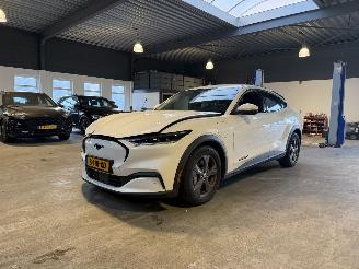 Vaurioauto  passenger cars Ford Mustang Mach-e Extended RWD 98 KWH 30.000 NAP! 2023/5