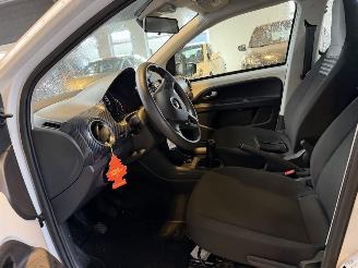 Volkswagen Up! 1.0 BMT move up! picture 19