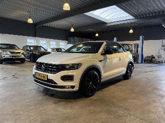 Vaurioauto  passenger cars Volkswagen T-Roc Cabrio 1.5 TSI R-Line 2022/1