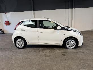 Toyota Aygo 1.0 VVT-i x-play picture 6