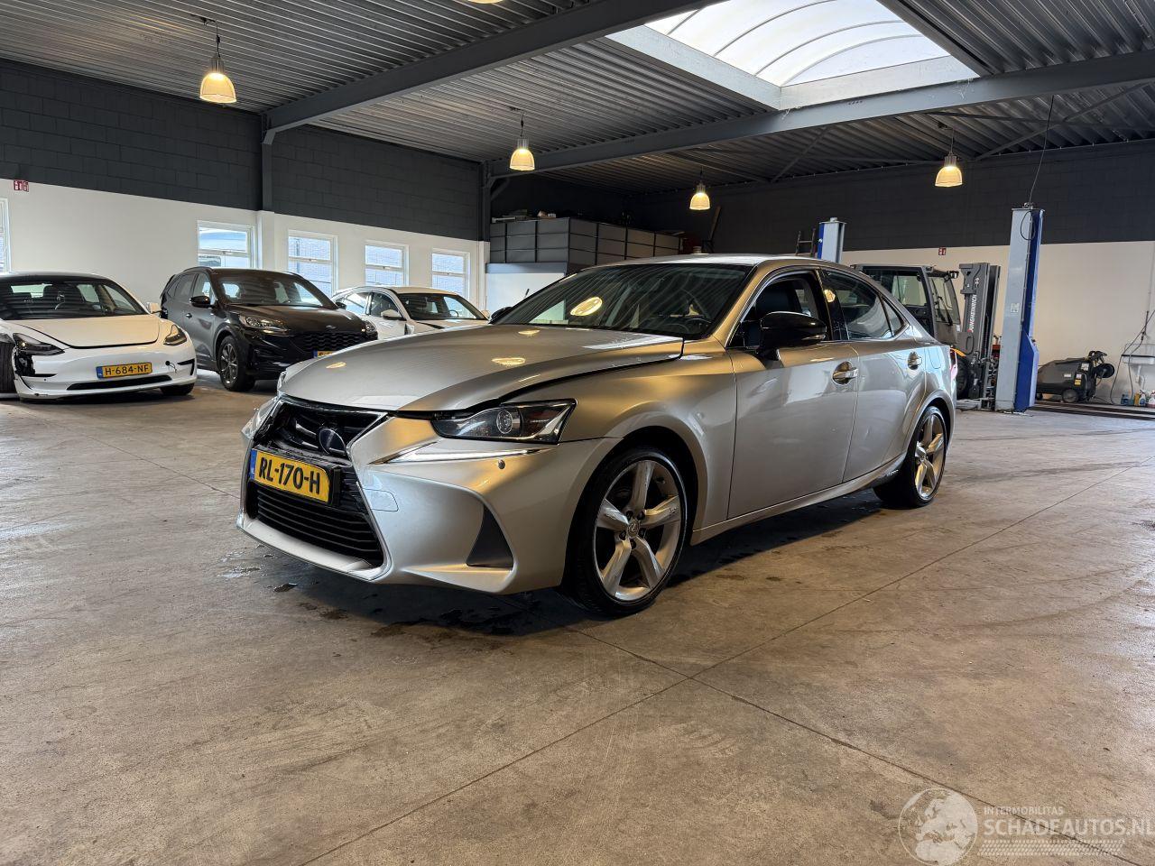 Lexus IS 300h Hybrid Sp. Ed.