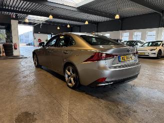 Lexus IS 300h Hybrid Sp. Ed. picture 3
