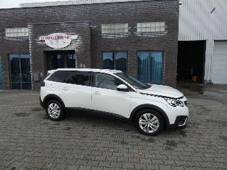 Avarii autoturisme Peugeot 5008 1.2 PT BL. Executive 7 persoons 2019/6