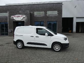 damaged commercial vehicles Opel Combo 1.5D L1H1 Edition Schadevrij!! 2021/2