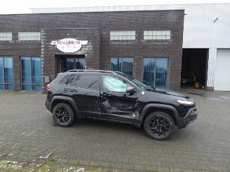 Schadeauto Jeep Cherokee 3.2 V6 TRAILH. 4WD L 2017/6