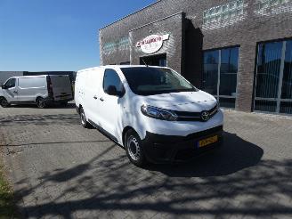 Toyota Proace 2.0 D-4D Nav. Long picture 2