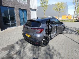 Renault Captur 1.6 E-Tech Hybrid 145 SL Rive Gauche picture 3