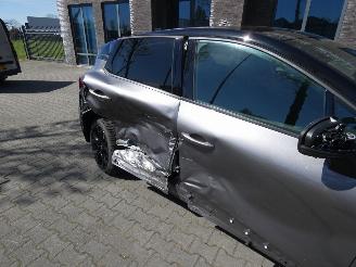 Renault Captur 1.6 E-Tech Hybrid 145 SL Rive Gauche picture 25