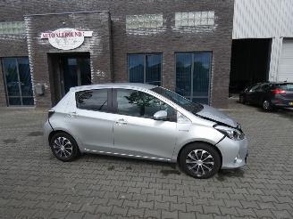  Toyota Yaris 1.5 Full Hybrid Asp 2012/6
