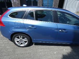 Volvo V-60 D6 Twin Engine R-Design picture 4