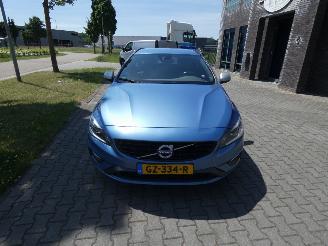Volvo V-60 D6 Twin Engine R-Design picture 10