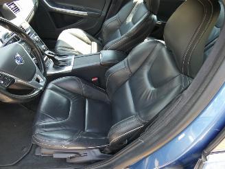 Volvo V-60 D6 Twin Engine R-Design picture 12