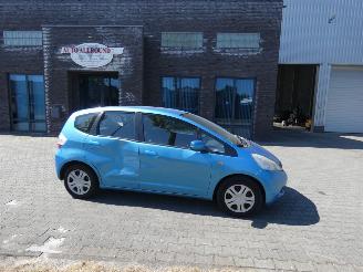 uszkodzony samochody osobowe Honda Jazz 1.2 Style Mode 2011/1