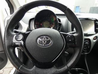 Toyota Aygo 1.0 VVT-i x-pure picture 12