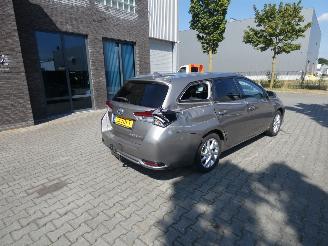 Toyota Auris 1.8 Hybr. Executive picture 3