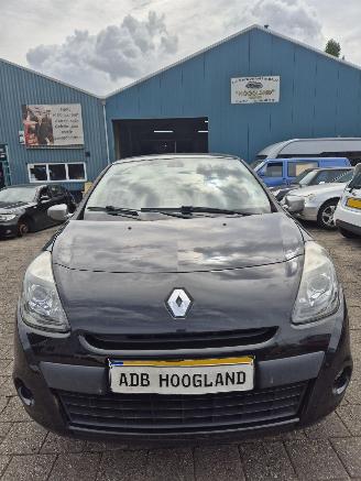 Autoverwertung Renault Clio III (BR/CR) Hatchback 1.5 dCi FAP (K9K-770(K9K-67)) [65kW] 5-BAK 2012/1