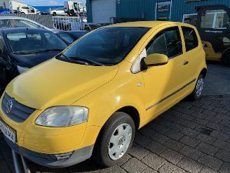 Salvage car Volkswagen Fox (5Z) Hatchback 1.4 16V (BKR) [55kW] 5-BAK 2006/1