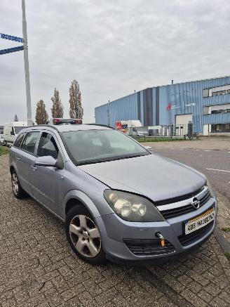 Opel Astra H SW (L35) Combi 1.6 16V Twinport (Z16XEP(Euro 4)) [77kW] picture 3